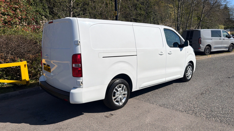 Vauxhall Vivaro L2 Diesel 2900 1.5d 100PS Sportive H1 Van